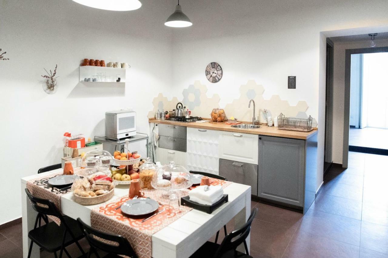 לינה וארוחת בוקר נאפולי Casa Maga מראה חיצוני תמונה