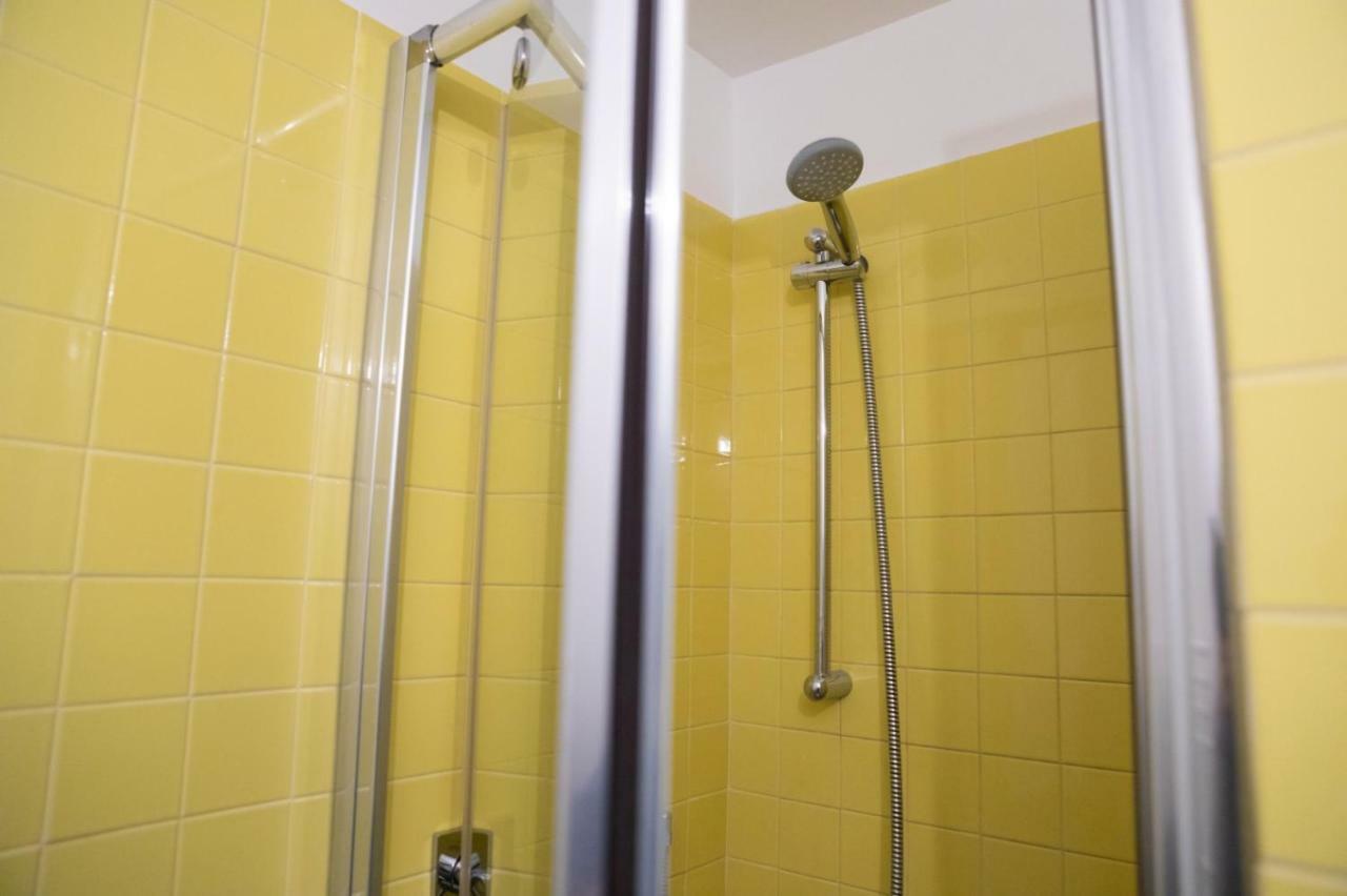 לינה וארוחת בוקר נאפולי Casa Maga מראה חיצוני תמונה
